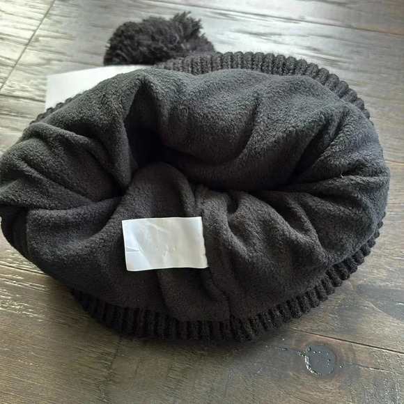 NWT PGA Tour Black Knit Beanie Hat - Picture 6 of 7